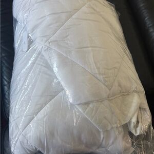 Full/Queen Luxurious White Quilted Mattress Pad